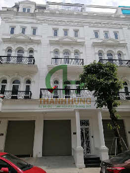 Bàn giao công trình thang máy gia đình 450kg tại Đại Mỗ - CĐT Ông Đức